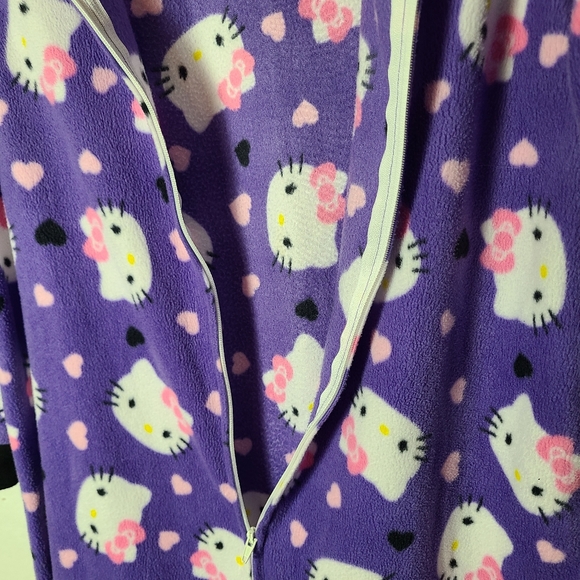 Sanrio HELLO KITTY Onezie- Size XL/16 kids- fits womens XS- 2013 - Picture 6 of 7